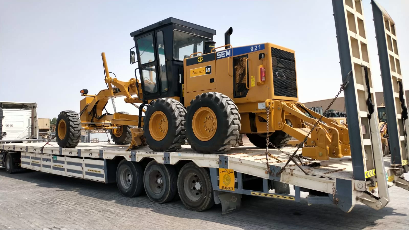 شحن المعدات الثقيلة من الامارات